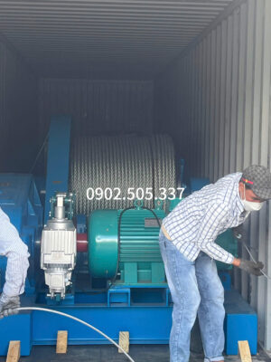 Kiểm tra tời điện trước khi giao