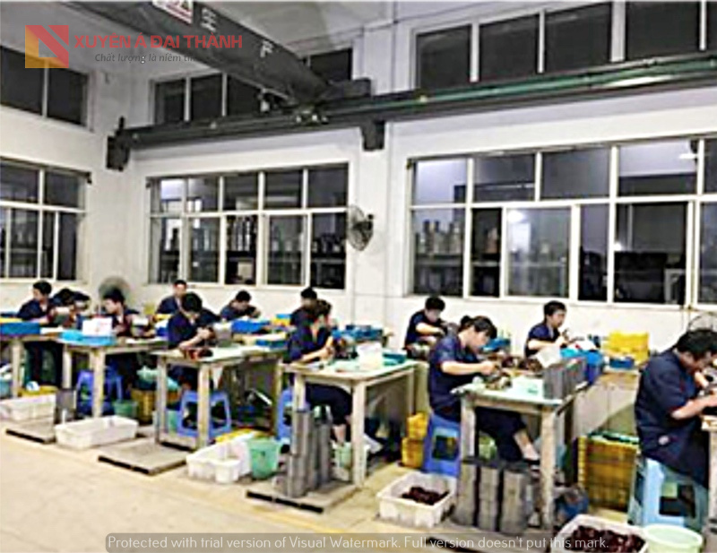 Công Nhân Gia Công Pa Lăng Xích Điện 300kg cong-nhan-gia-cong-pa-lang