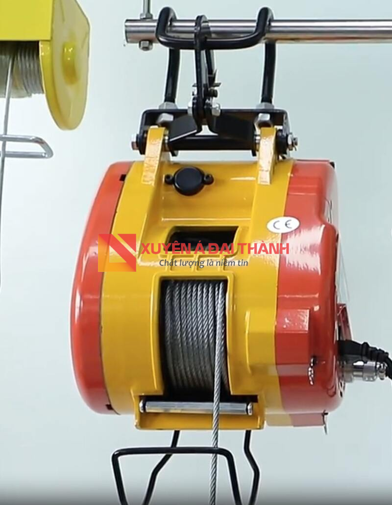 Tời Đang Hoạt Động Tời Đang Hoạt Động