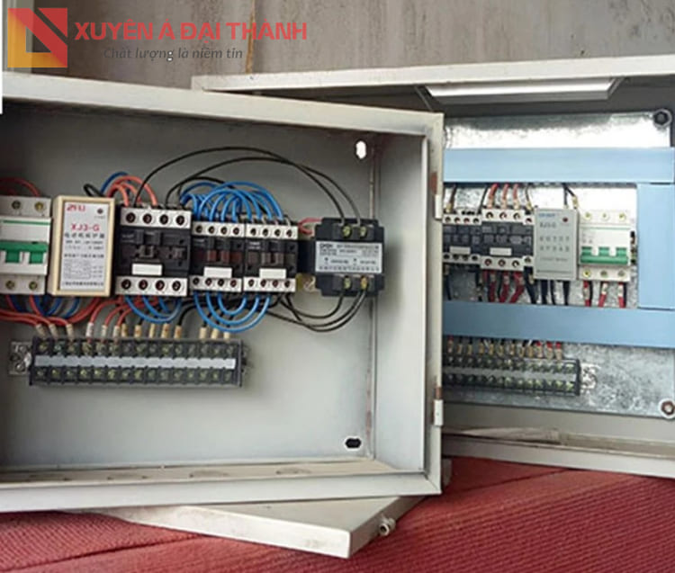 tủ điện của cầu trục