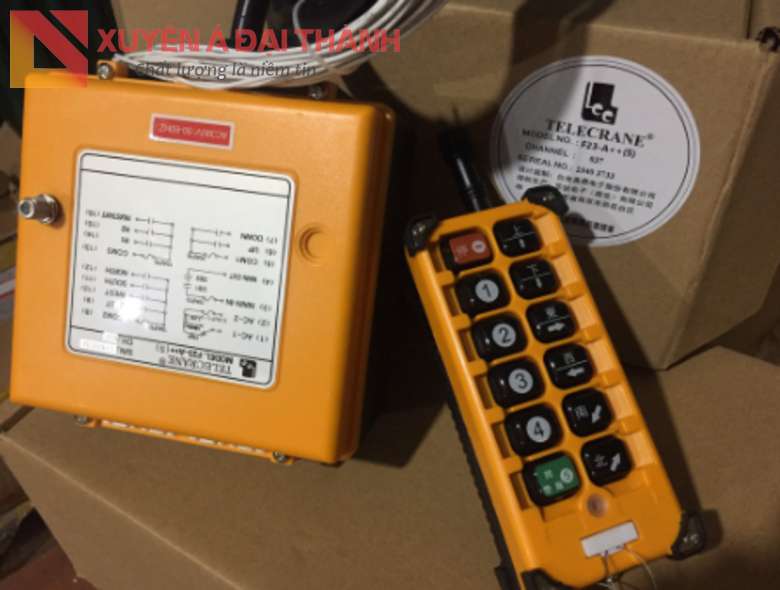 bo-dieu-khien-co-day-12-nut-telecrane-f23-a++