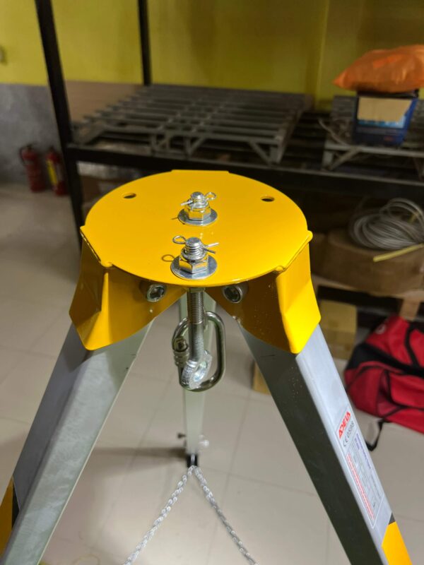 Tời cứu hộ 3 chân giá tốt Adela RT-025