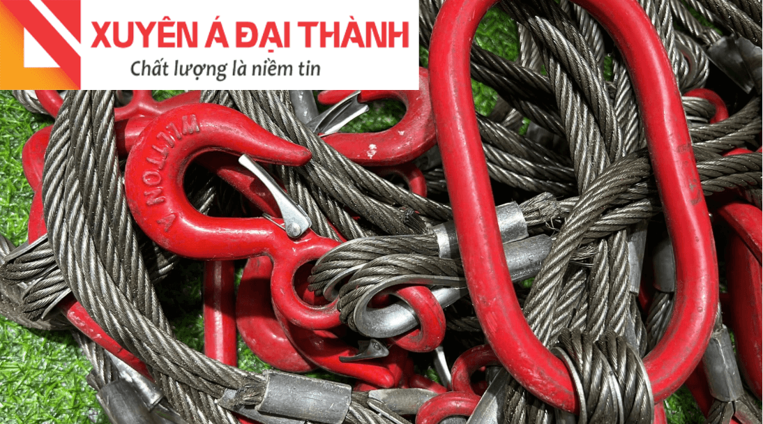 Móc cẩu và khuyên đơn được gia công tại Công ty Xuyên Á Đại Thành