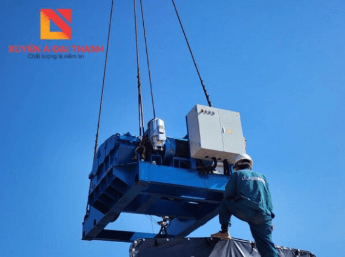 Nhập khẩu máy tời