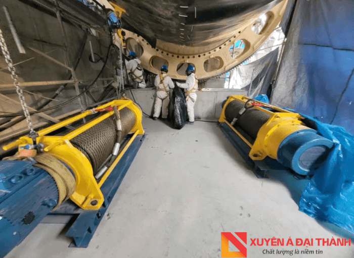 Tời được sử dụng trong nhà máy