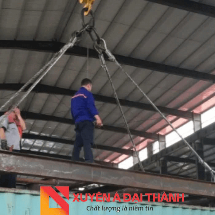 Cáp thép 4 chân được dùng tại các kho, bãi