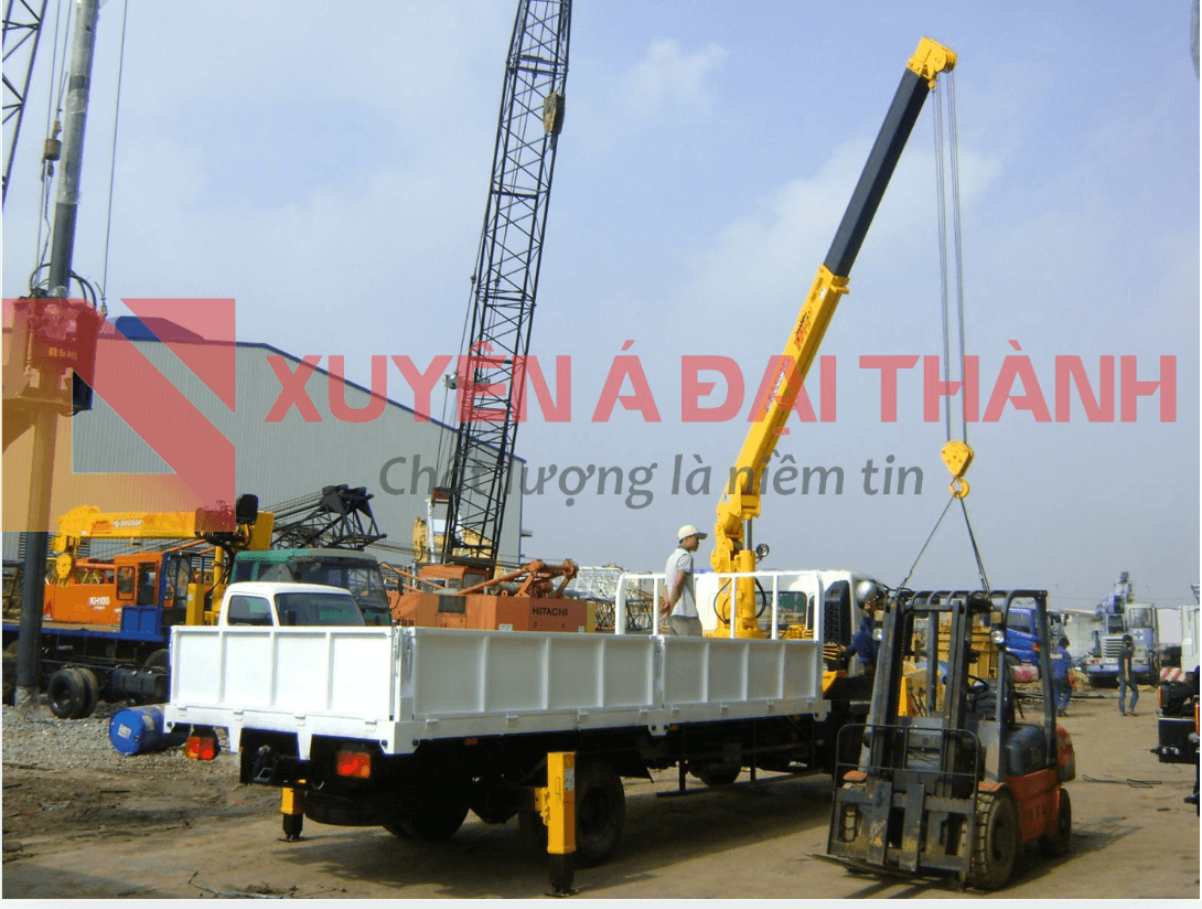 Cáp thép bấm chì kết hợp với xe cẩu
