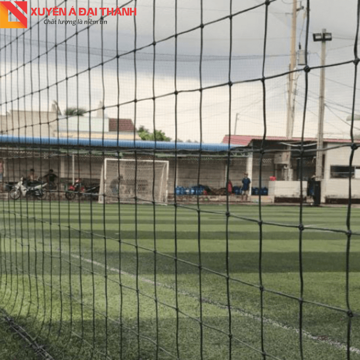 Cáp thép sử dụng làm lưới vây sân bóng