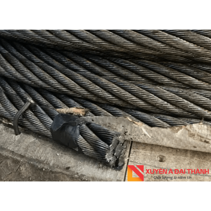 Cáp 6x36 lõi thép IWRC được làm từ chất liệu cacbon cao cấp