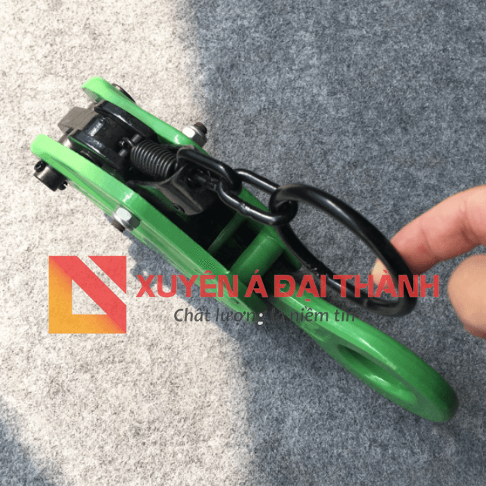 Điểm nối của kẹp nâng thẳng đứng