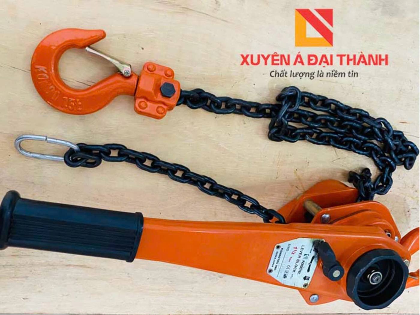 Móc cẩu KONDOTEC và xích tải palang xích lắc tay 500kg
