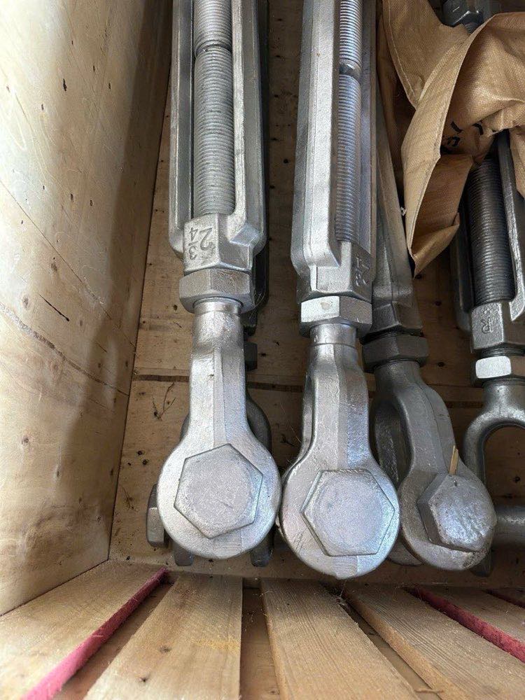 Tăng đơ thép cỡ lớn 2 đầu ma ní DaiChang trong kiện gỗ nhập khẩu
