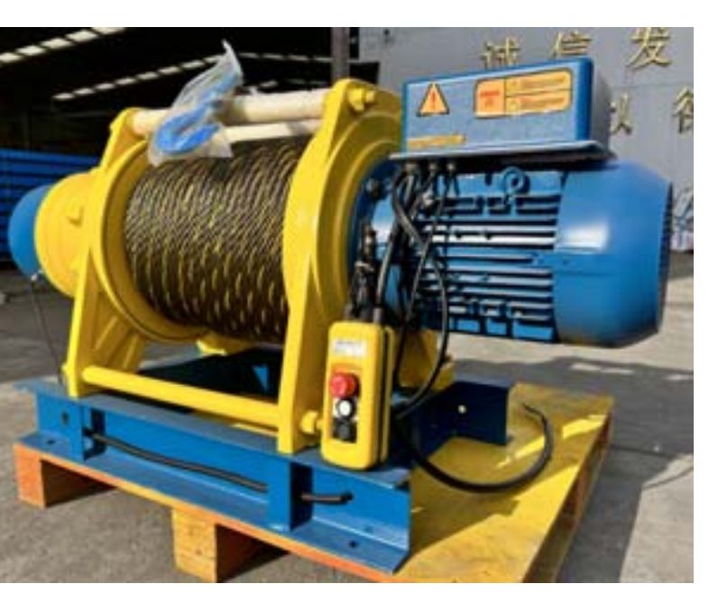 Cận cảnh tời điện ALLMAN 500kg với hộp số, motor và tay bấm điều khiển