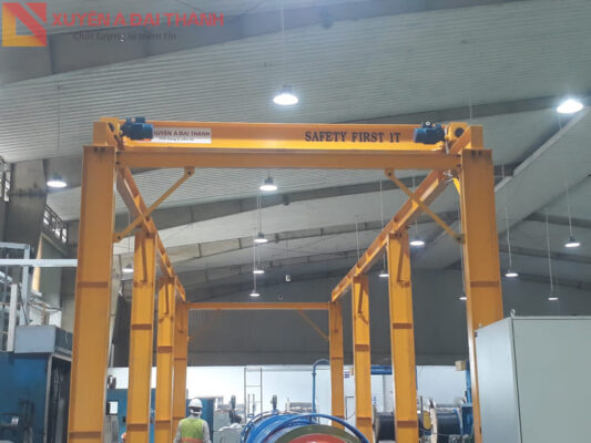 lắp đặt cầu trục 1 tấn
