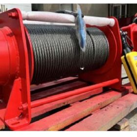 Máy tời điện 500kg ALLMAN model AMW-E500-M màu đỏ kèm tay bấm điều khiển
